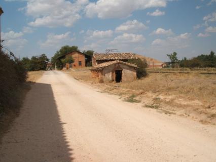 casetas de vía y obras de Morón de Almazán.JPG