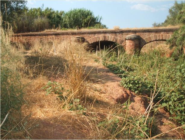 Puente Linares-La Carolina sobre arroyo del río Guadiel.JPG